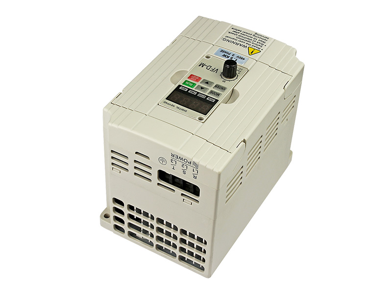 8000S通用變頻器，變頻調(diào)速器，變頻器廠家，電機(jī)變頻器，三相變頻器