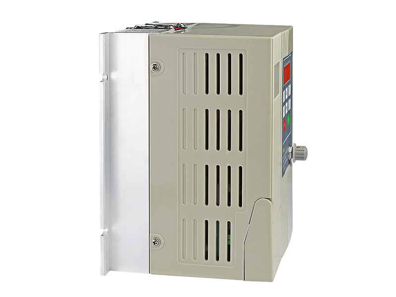 4000H通用變頻器，變頻器三相380V，變頻器廠家，電機(jī)變頻器